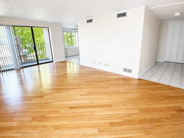 220 SOUTH HOME AVENUEAPT 604 #604 - Photo 2 of 13