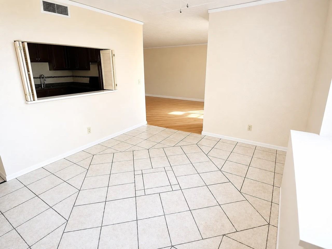 220 SOUTH HOME AVENUEAPT 604 #604 - Photo 4 of 13