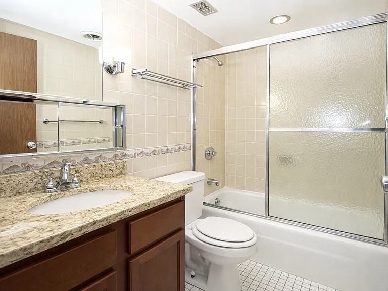 220 SOUTH HOME AVENUEAPT 604 #604 - Photo 7 of 13