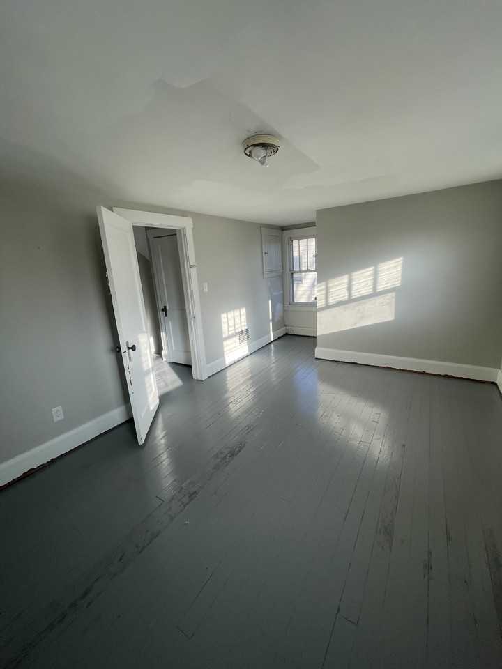 3520 Lasalle Ave #1 - Photo 7 of 10