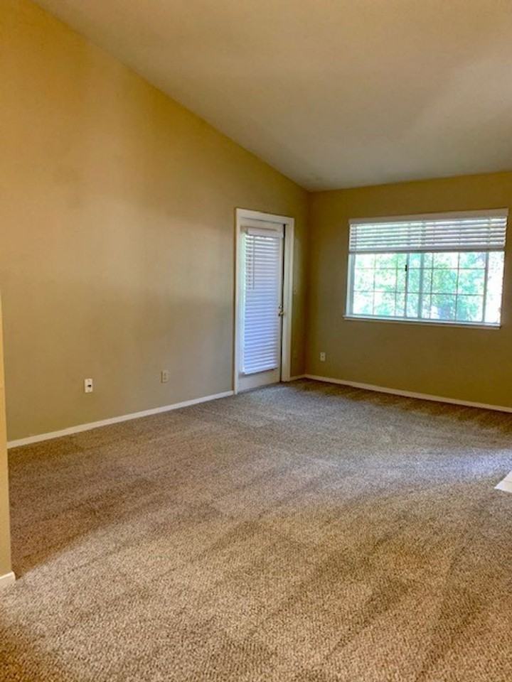 805-Oak Creek Village Apartments - Photo 3 of 27