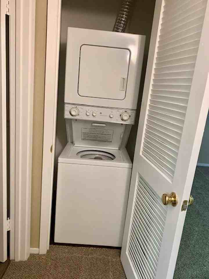 805-Oak Creek Village Apartments - Photo 7 of 27