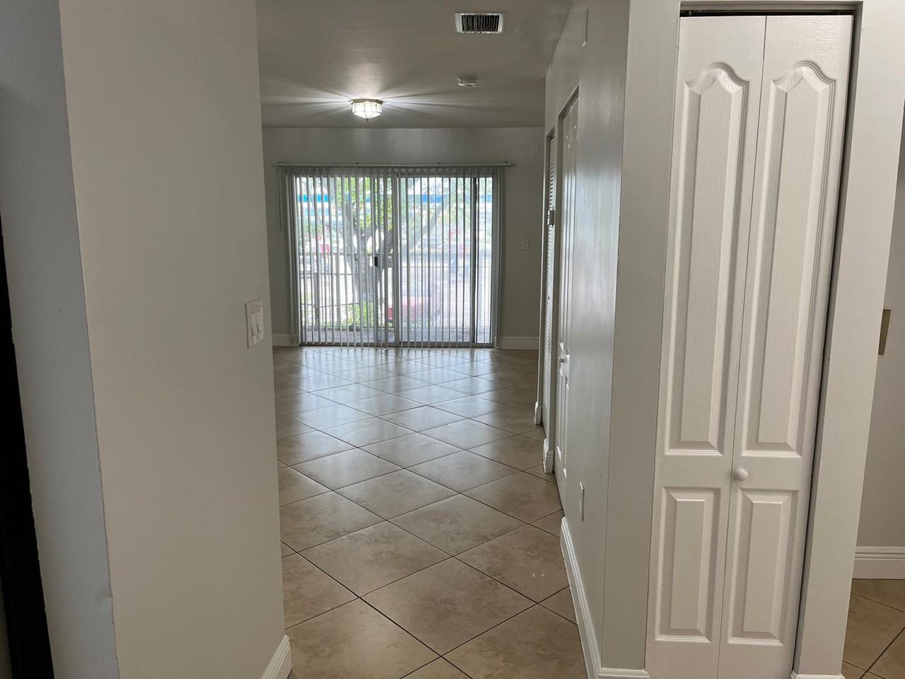 201 Nw 177th St #206 - Photo 2 of 10