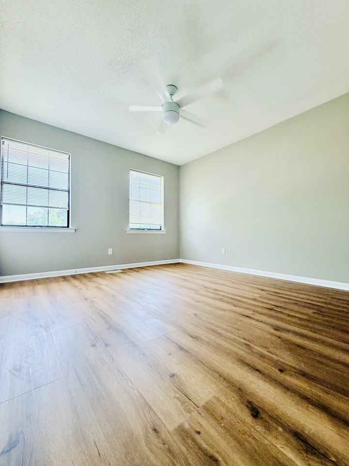 5 Almond Ct #5C - Photo 2 of 22