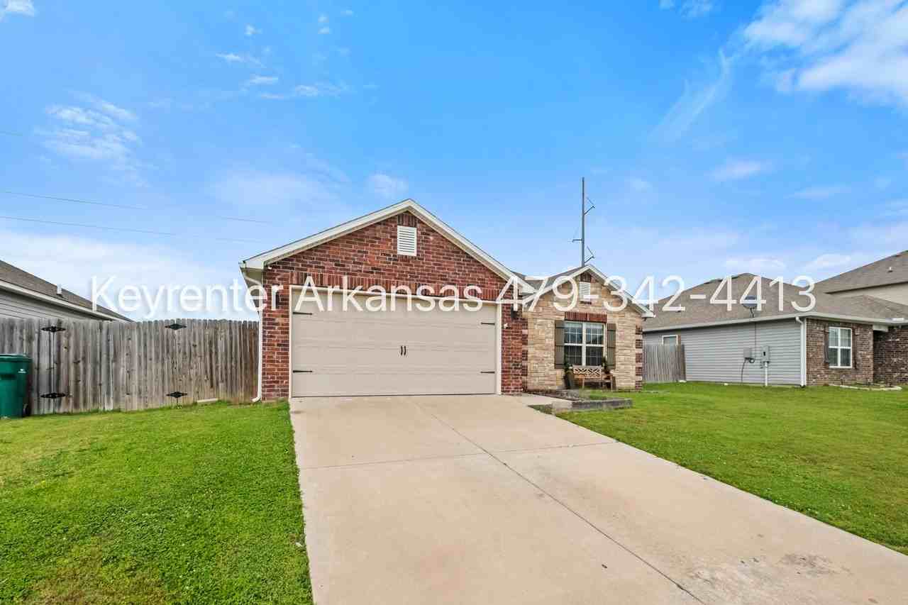 1600 Edinburgh Dr - Photo 2 of 30