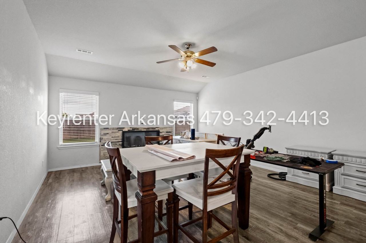 1600 Edinburgh Dr - Photo 6 of 30