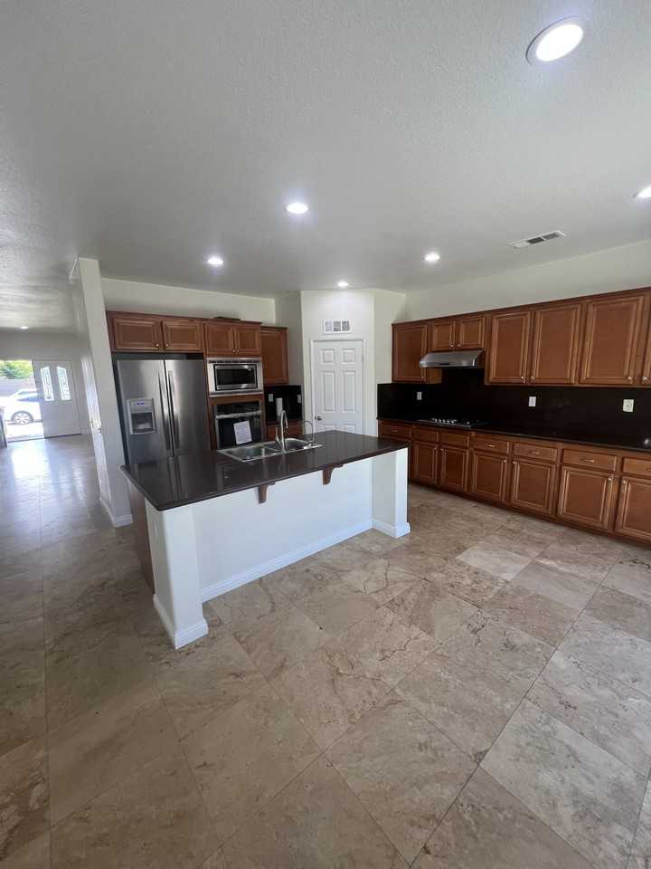 13862 Camp Rock St #13862 - Photo 5 of 25