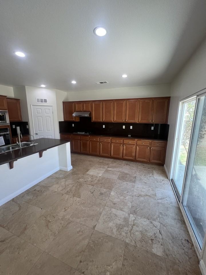 13862 Camp Rock St #13862 - Photo 6 of 25