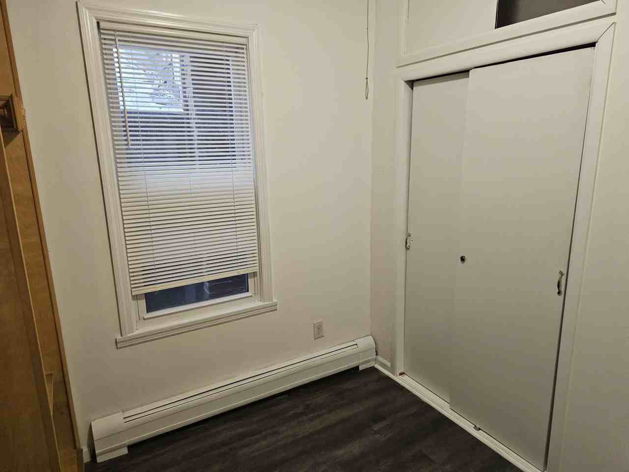 31 Parker Ave Apt 1r #1R - Photo 6 of 12