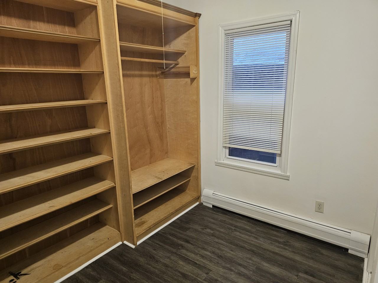 31 Parker Ave Apt 1r #1R - Photo 7 of 12