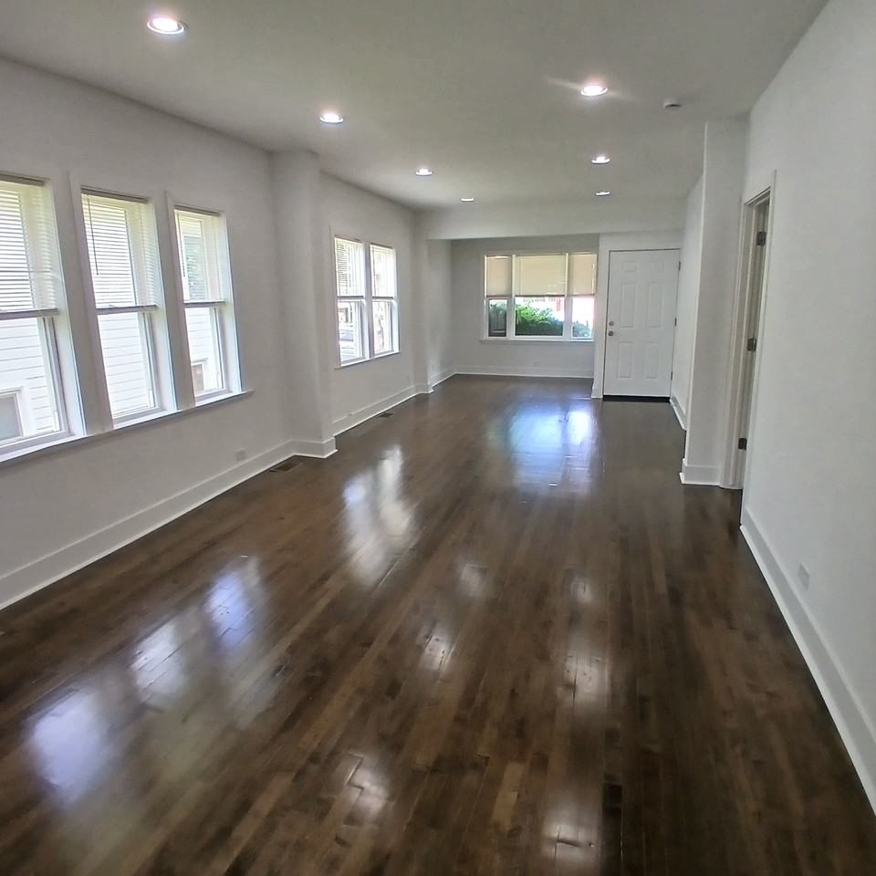 2615 N Newcastle Ave #1 - Photo 2 of 17