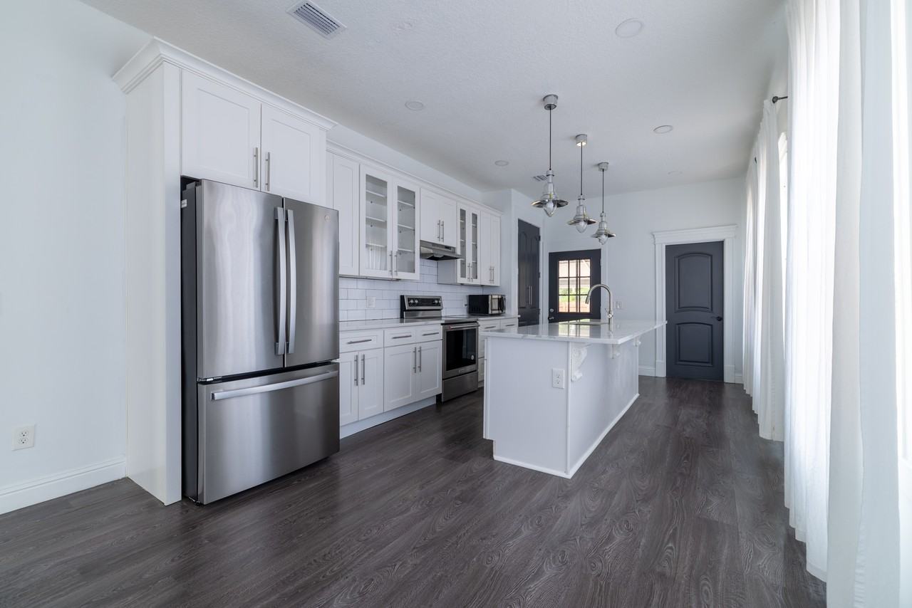 1736 Ionia St #1 - Photo 7 of 22
