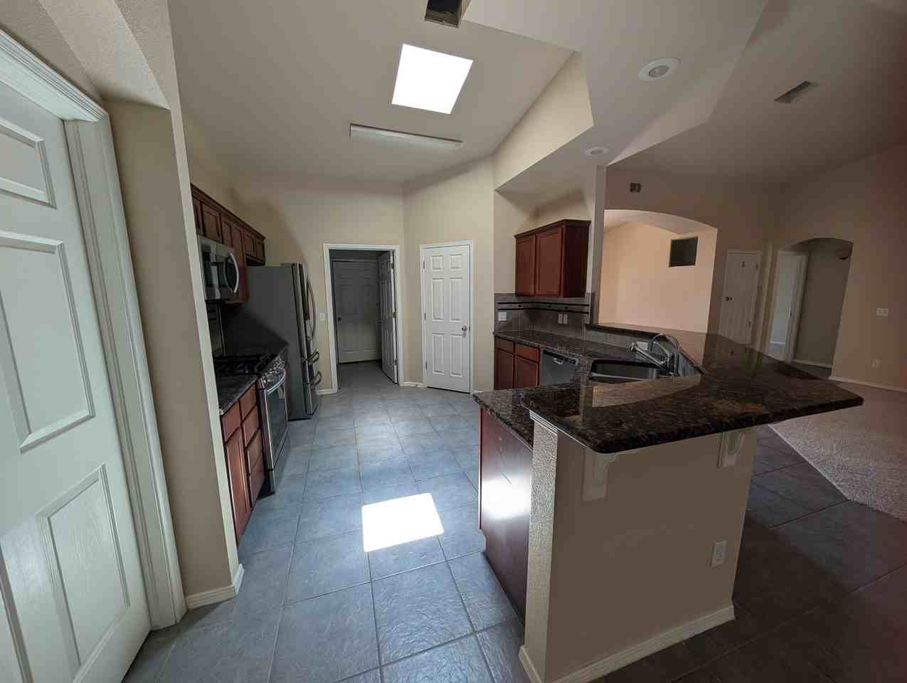5803 London Dr #1 - Photo 4 of 16