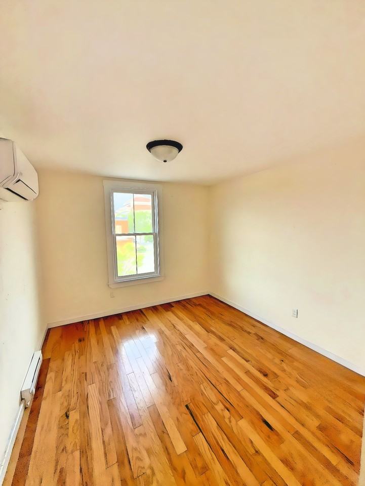 356 3rd St #2 - Photo 4 of 8