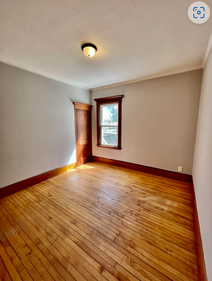 150 Deane St #1 - Photo 4 of 11