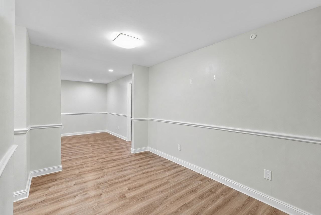 1936 Wesley - Photo 3 of 8