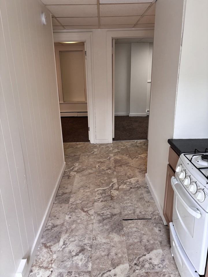 209 E 6th St #3 - Photo 4 of 7