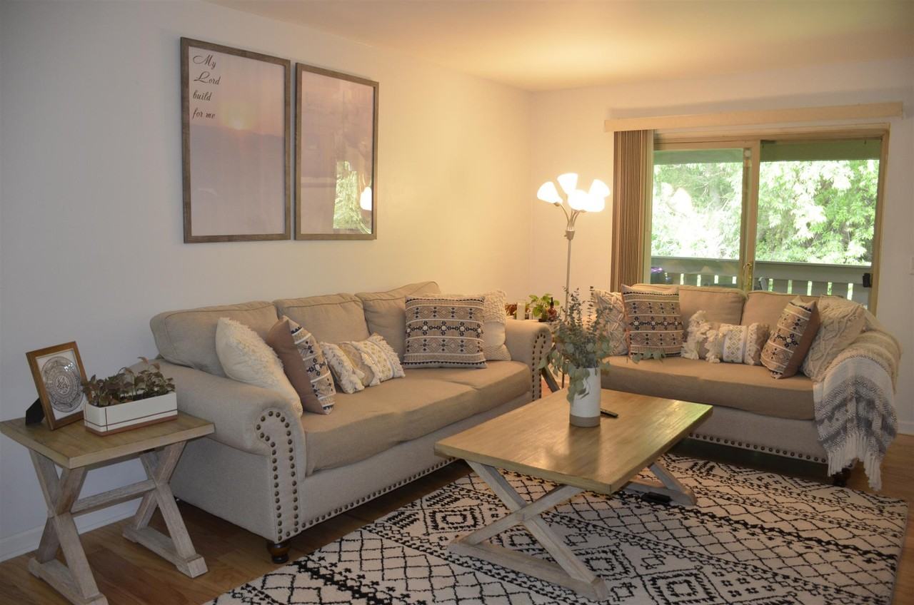 815 Ashlawn Pl #1 - Photo 4 of 20
