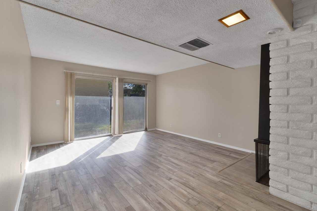 14236 Oxford Pl - Photo 4 of 15
