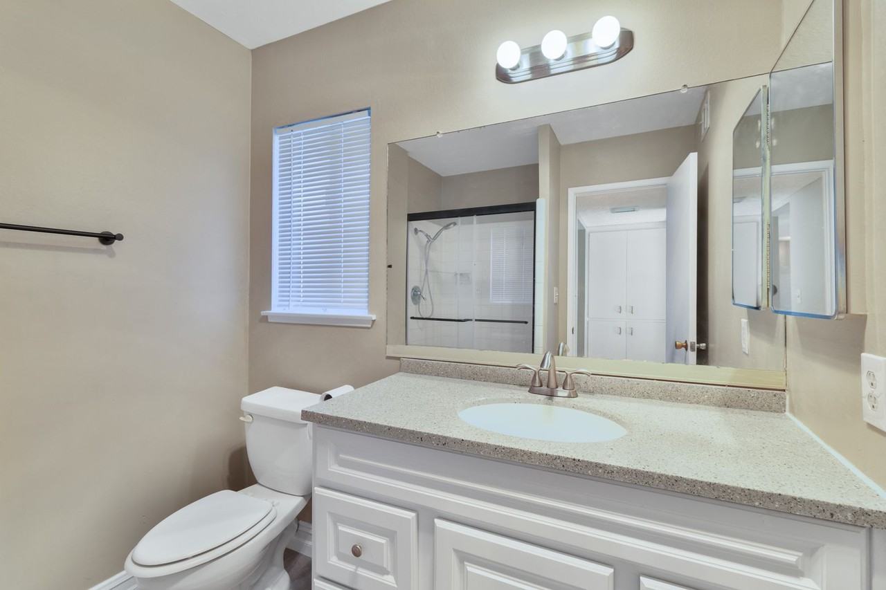 14236 Oxford Pl - Photo 7 of 15