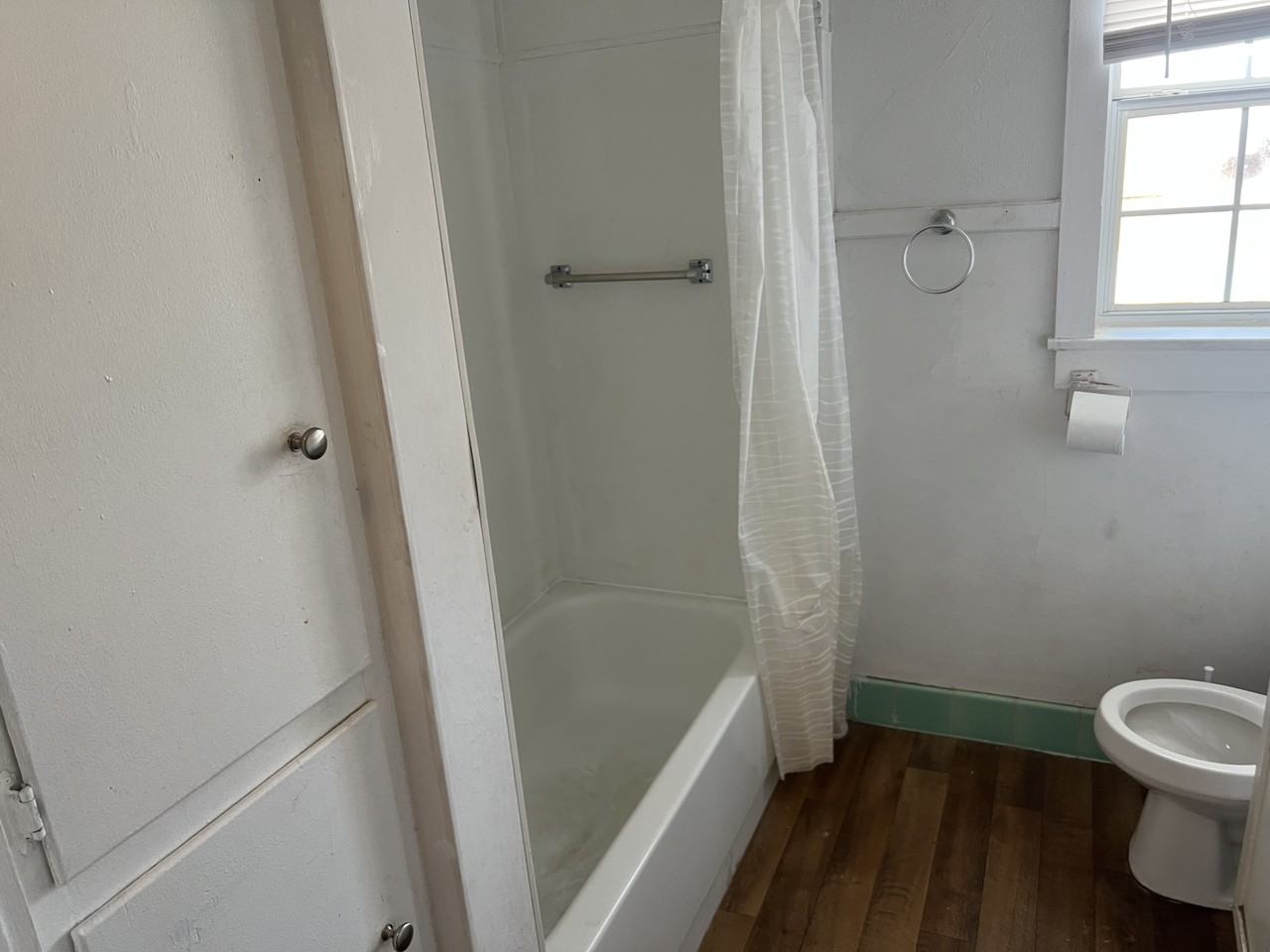 801 E 22nd St #1 - Photo 6 of 9