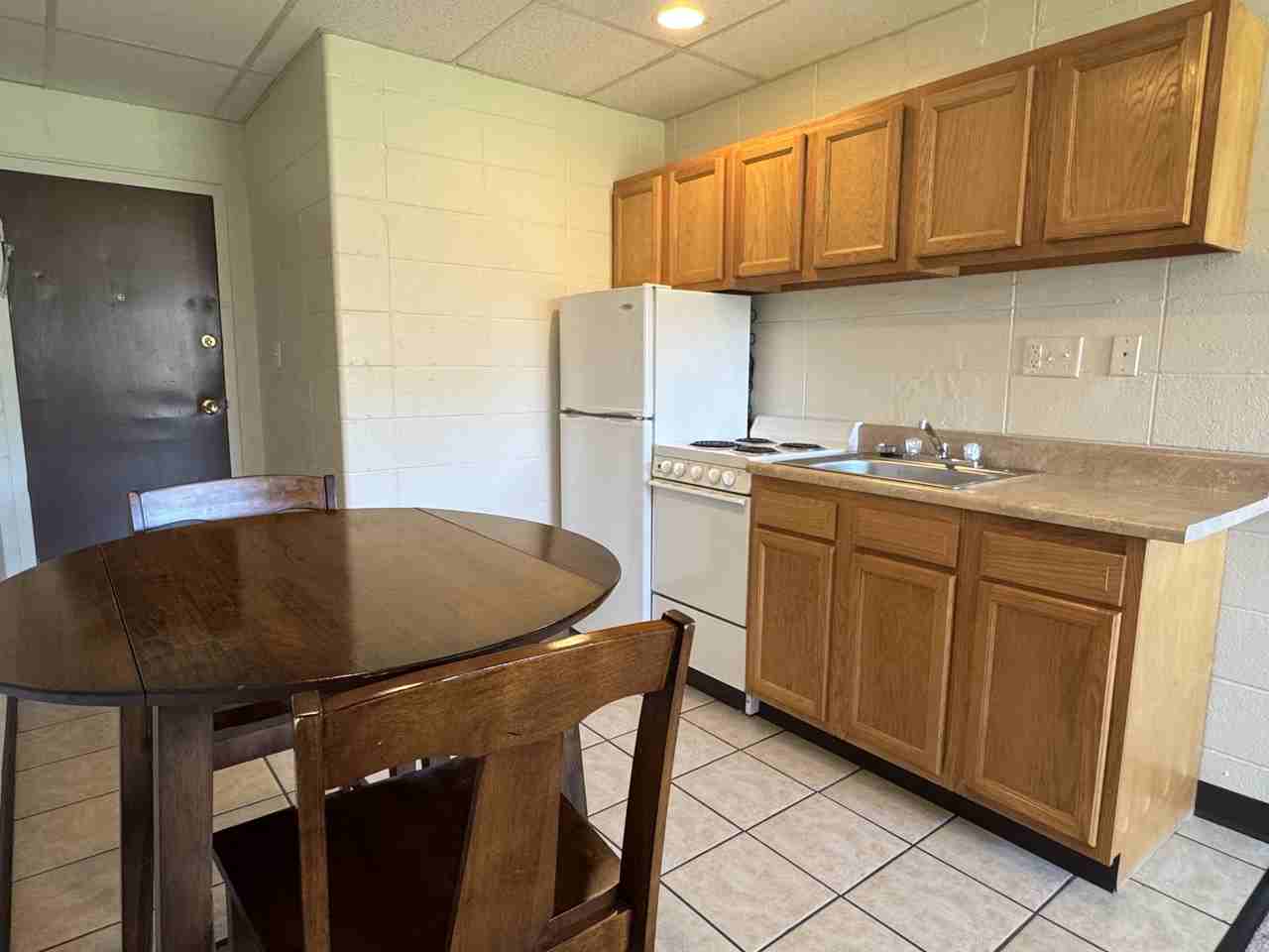 535 S Lincoln St #13 - Photo 3 of 12