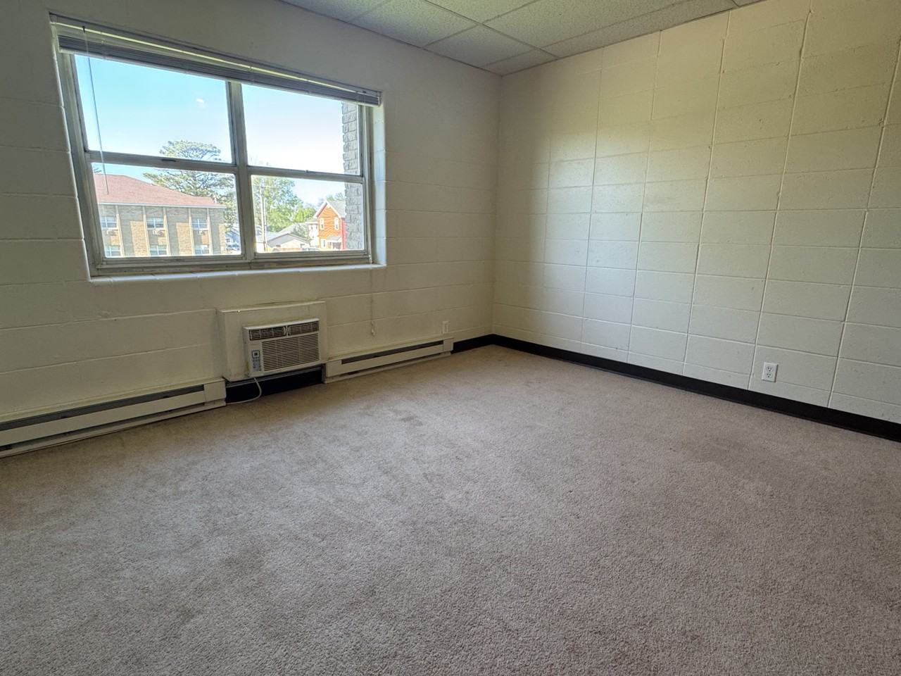 535 S Lincoln St #13 - Photo 5 of 12