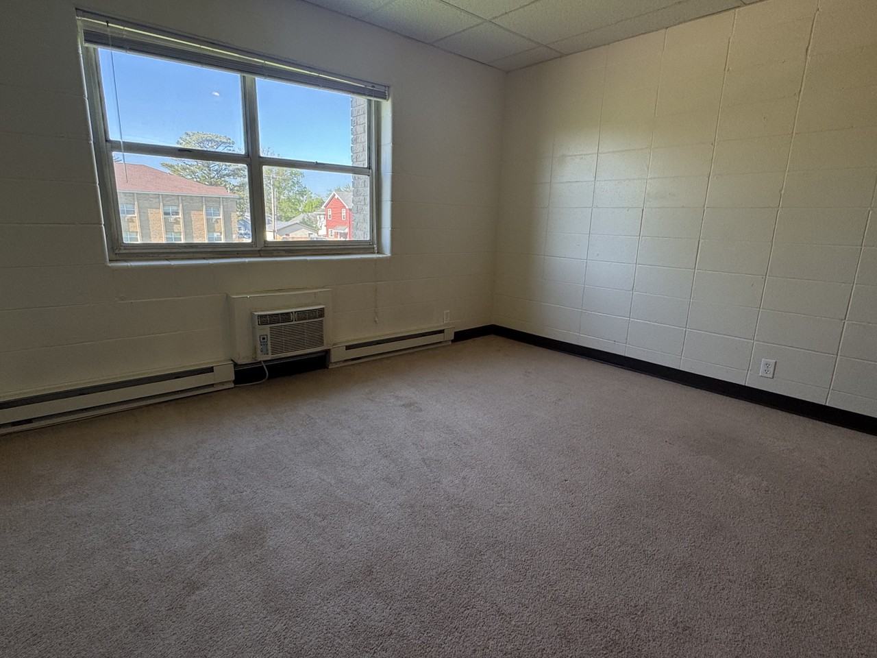535 S Lincoln St #13 - Photo 6 of 12