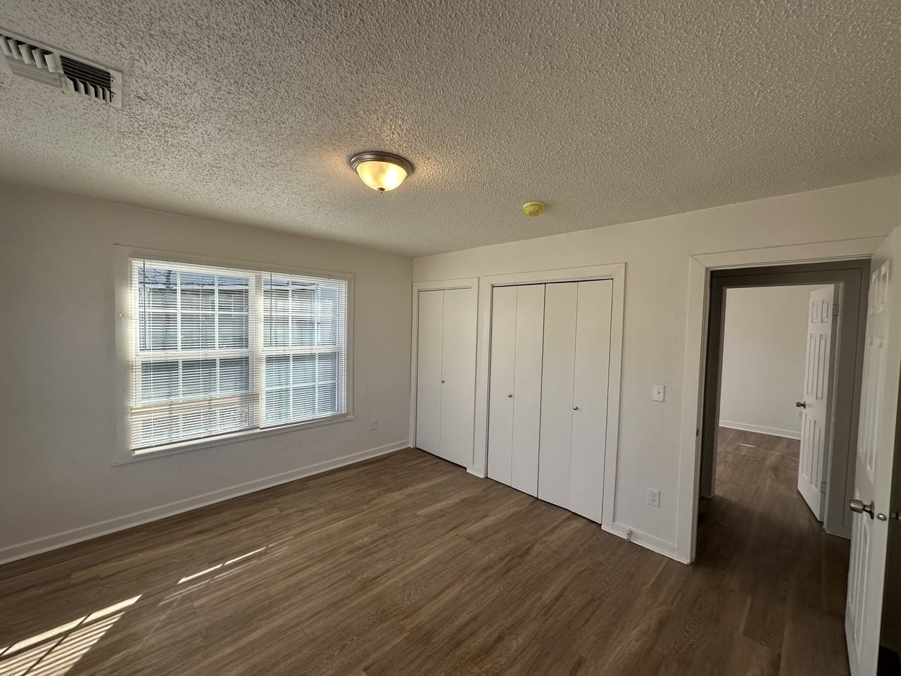 1008 S 14th St #1 - Photo 3 of 10