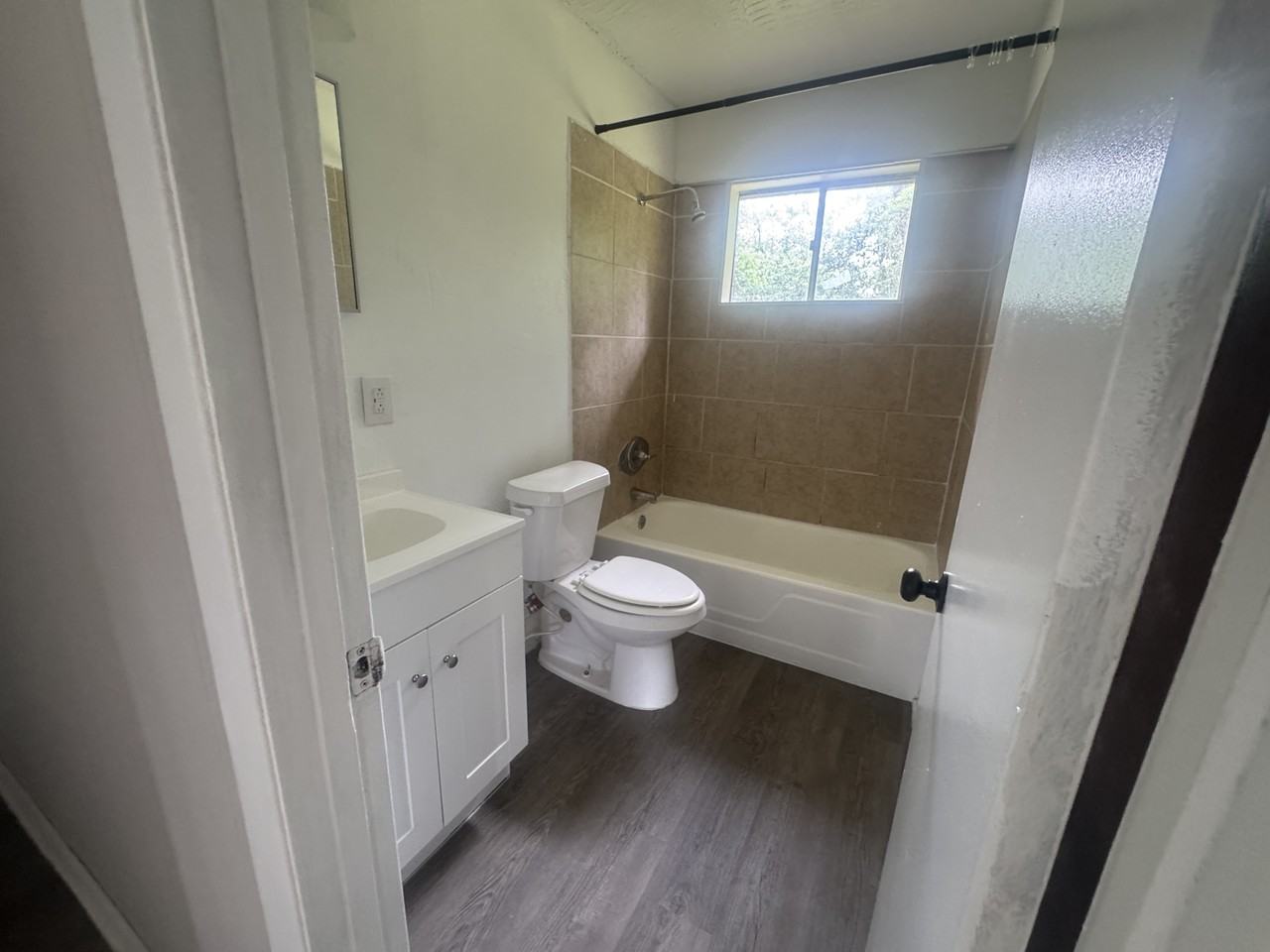 1300 Judson St #1 - Photo 2 of 9