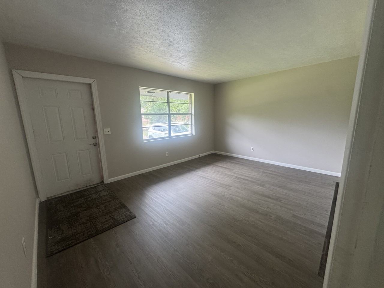 1300 Judson St #1 - Photo 6 of 9
