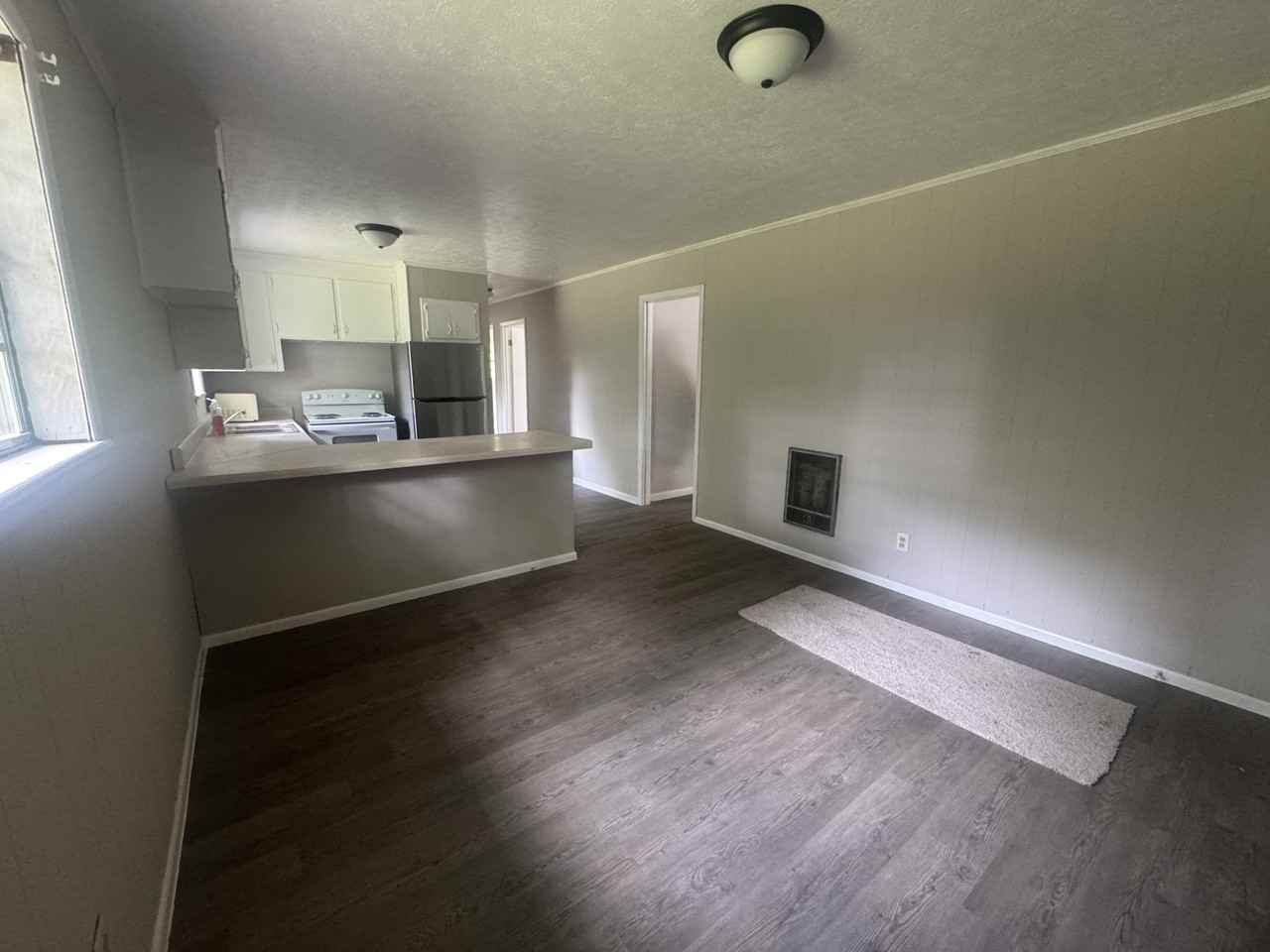 1300 Judson St #1 - Photo 7 of 9