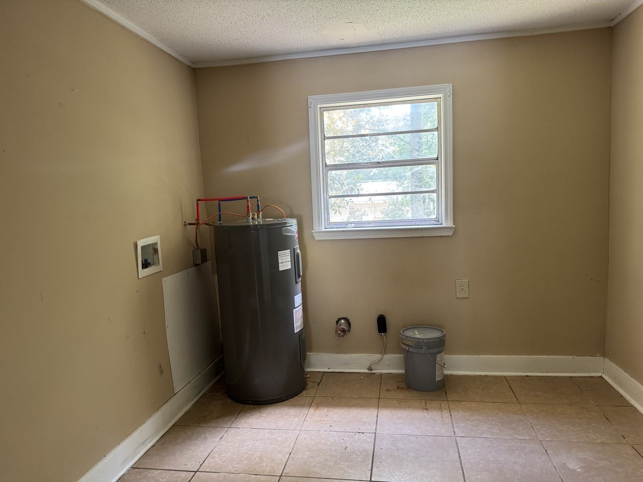 210 Davenport St #1 - Photo 2 of 10