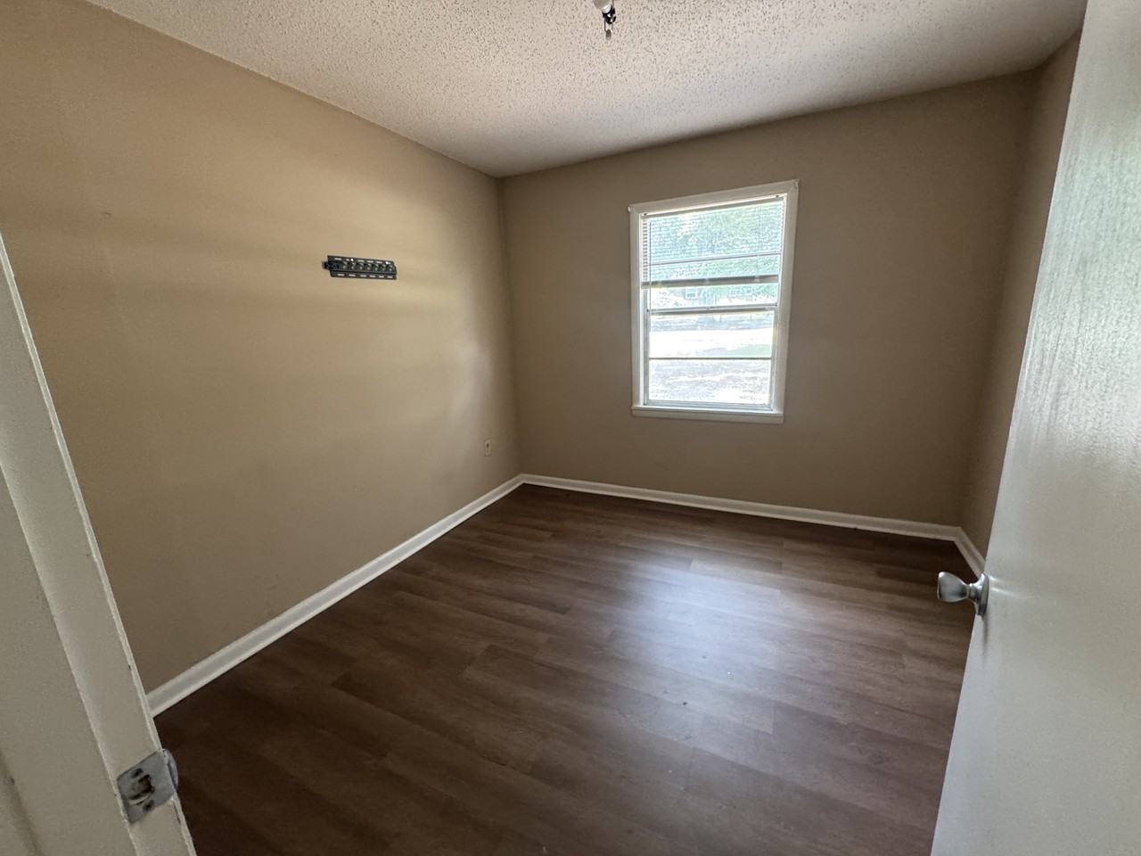 210 Davenport St #1 - Photo 6 of 10