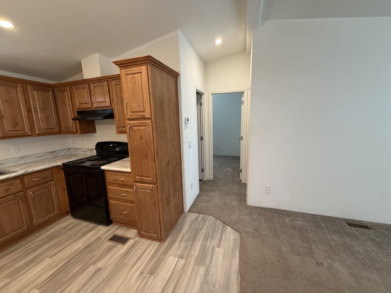5657 S Pearl St #1 - Photo 4 of 18