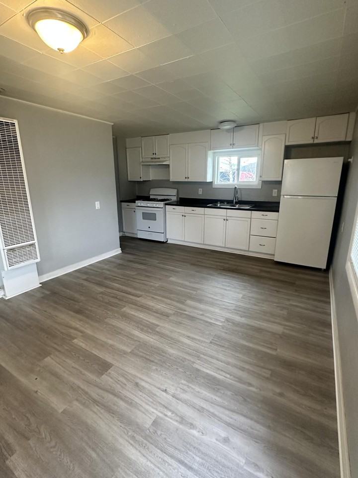 334 E Fifth AveUnit 28 - Photo 3 of 4
