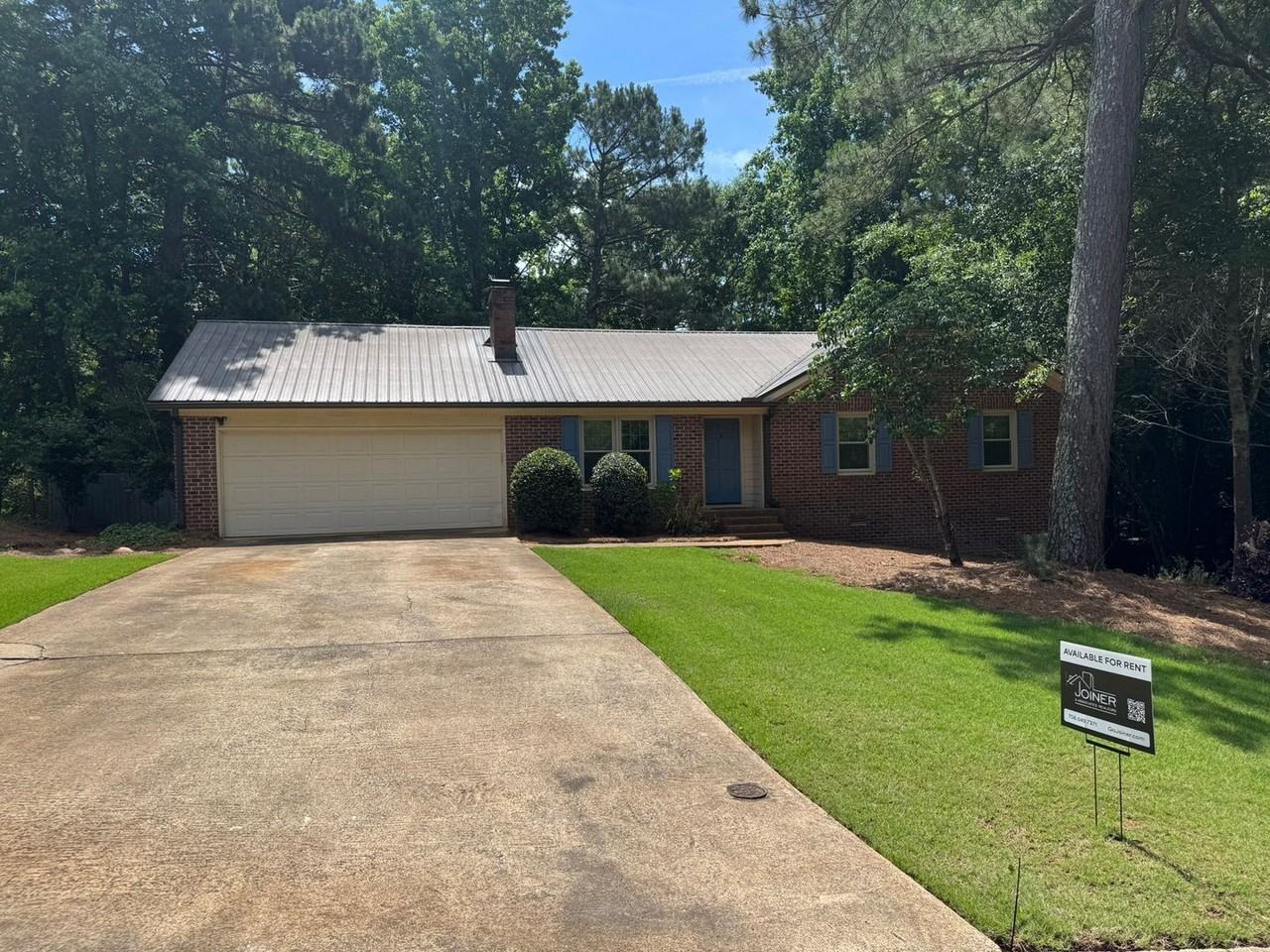 435 Brookstone Dr - Photo 2 of 25