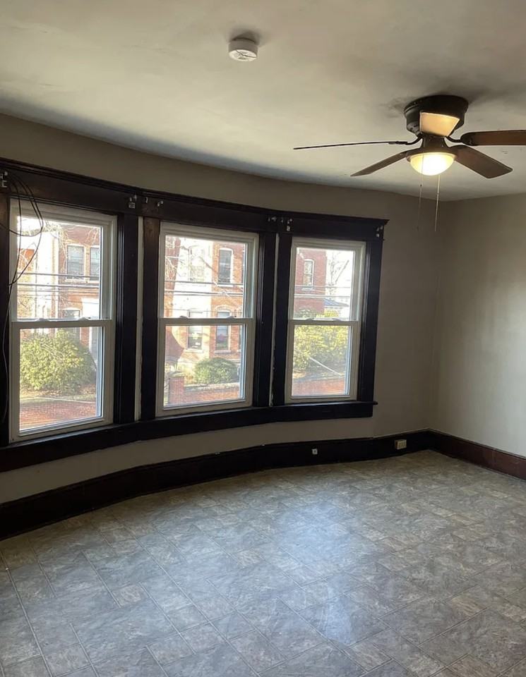 191 S Maple Ave #2 - Photo 5 of 9