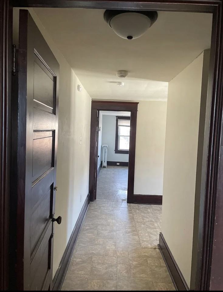 191 S Maple Ave #2 - Photo 7 of 9