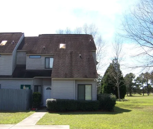 12C Merion Dr #1 - Photo 4 of 4