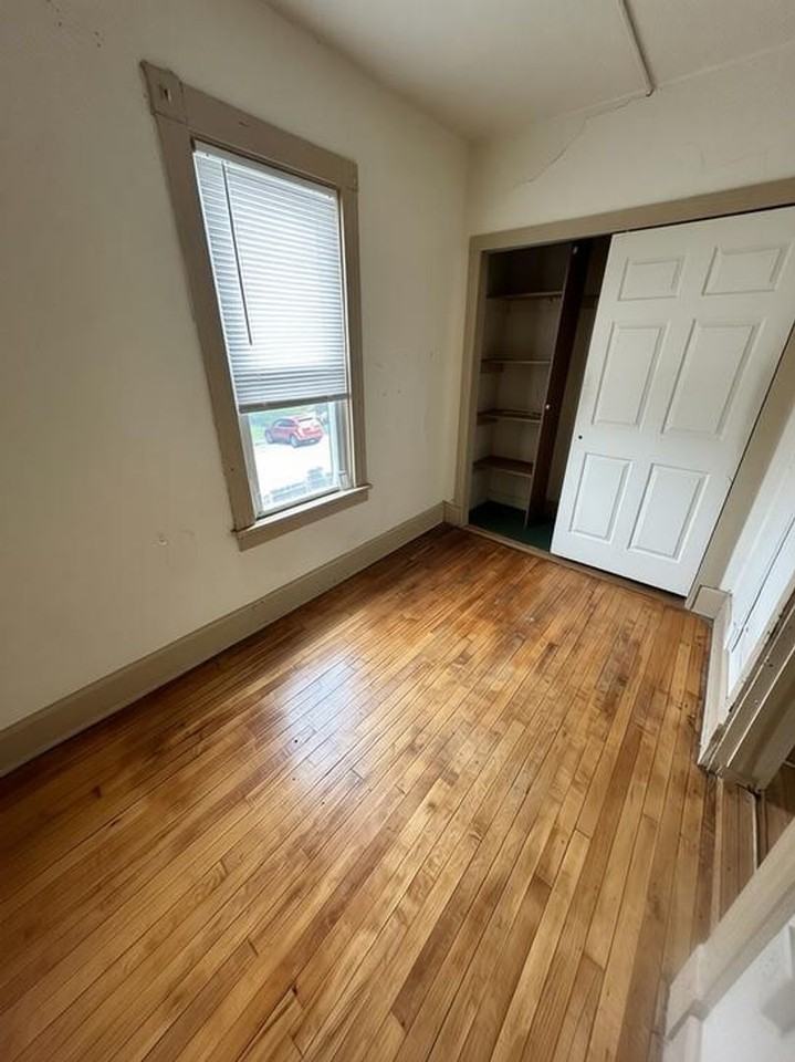 1818 N Pulaski St #4 - Photo 6 of 8