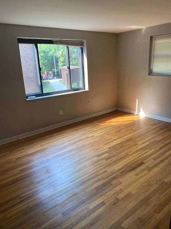 3447-3453 Evergreen Rd - Photo 2 of 18