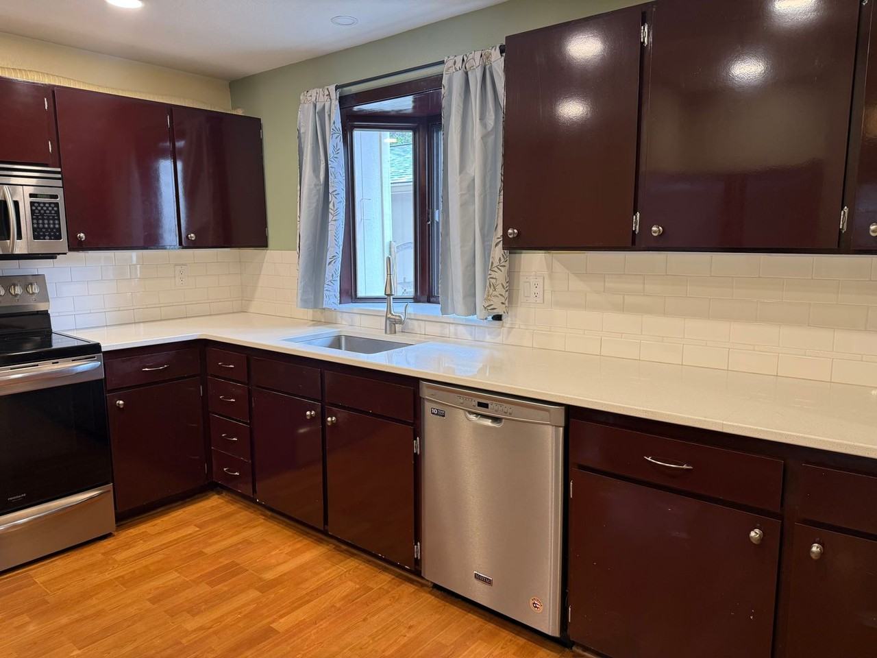 1050 Ne Butler Market Rd #2 - Photo 6 of 30