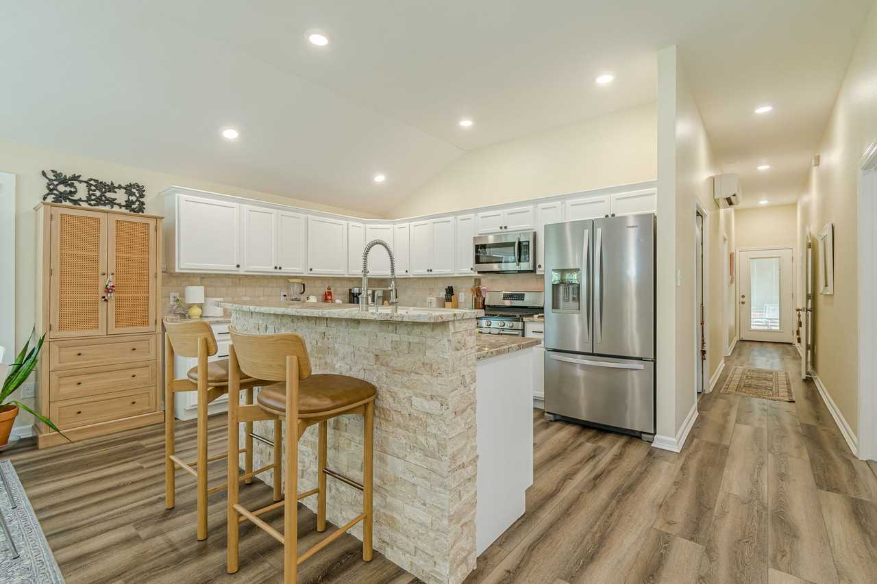 910 N Liberty Ave #1 - Photo 7 of 21