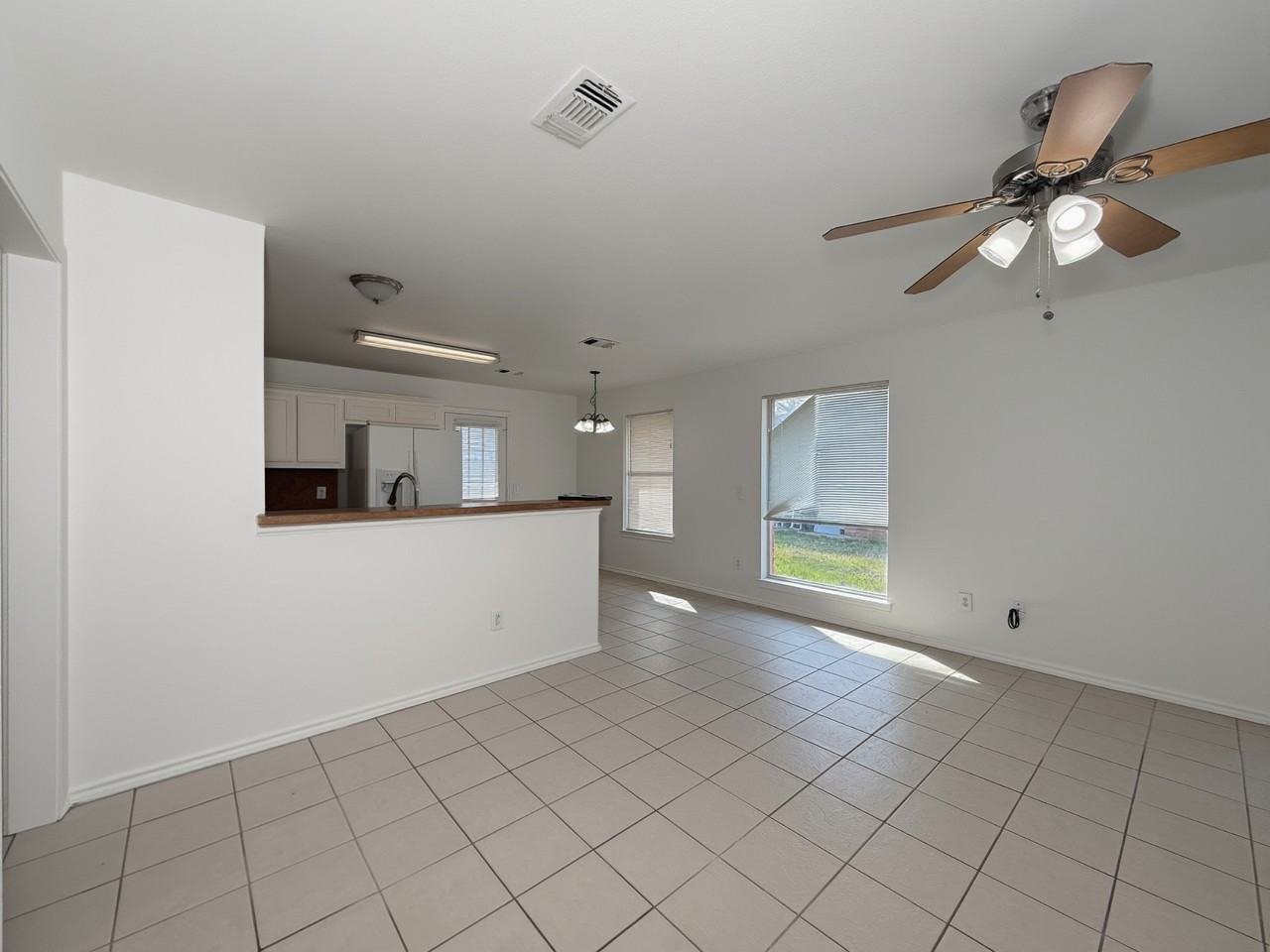 931 S Farmington Rd #1 - Photo 2 of 9