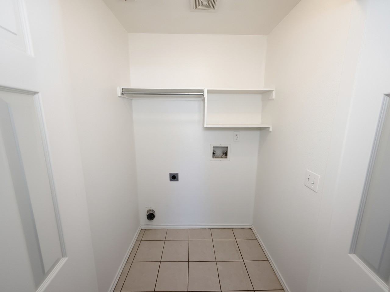 931 S Farmington Rd #1 - Photo 6 of 15