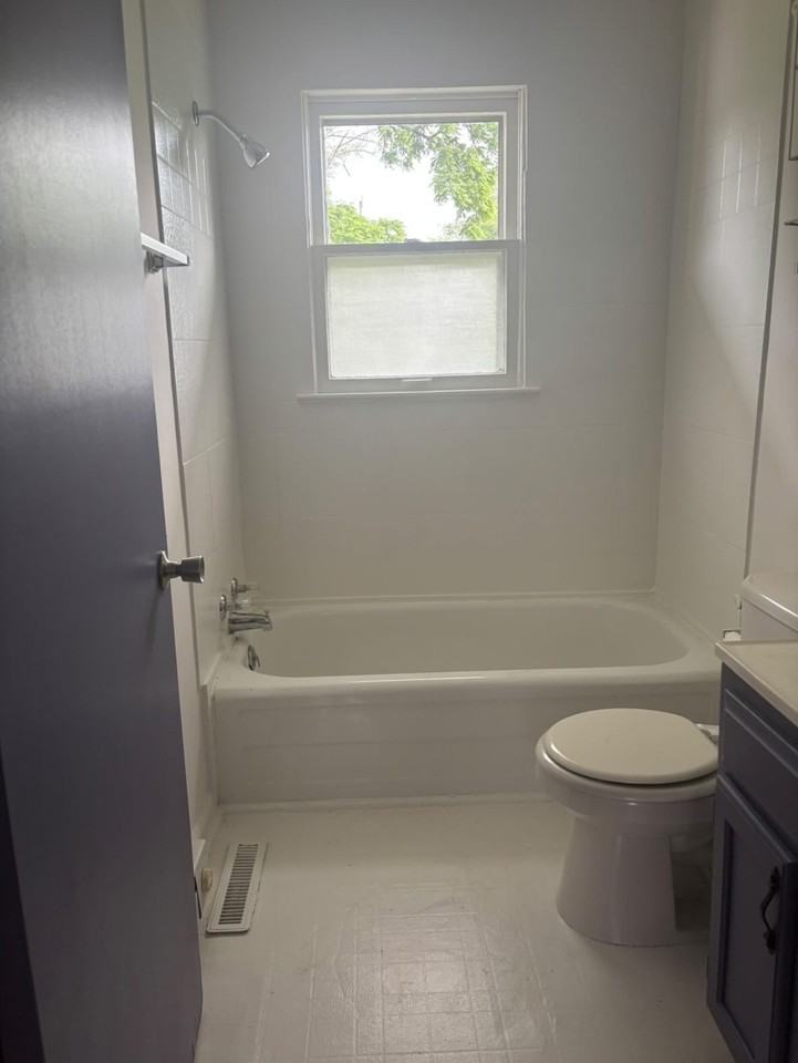 112 S Rolla St #B - Photo 6 of 9