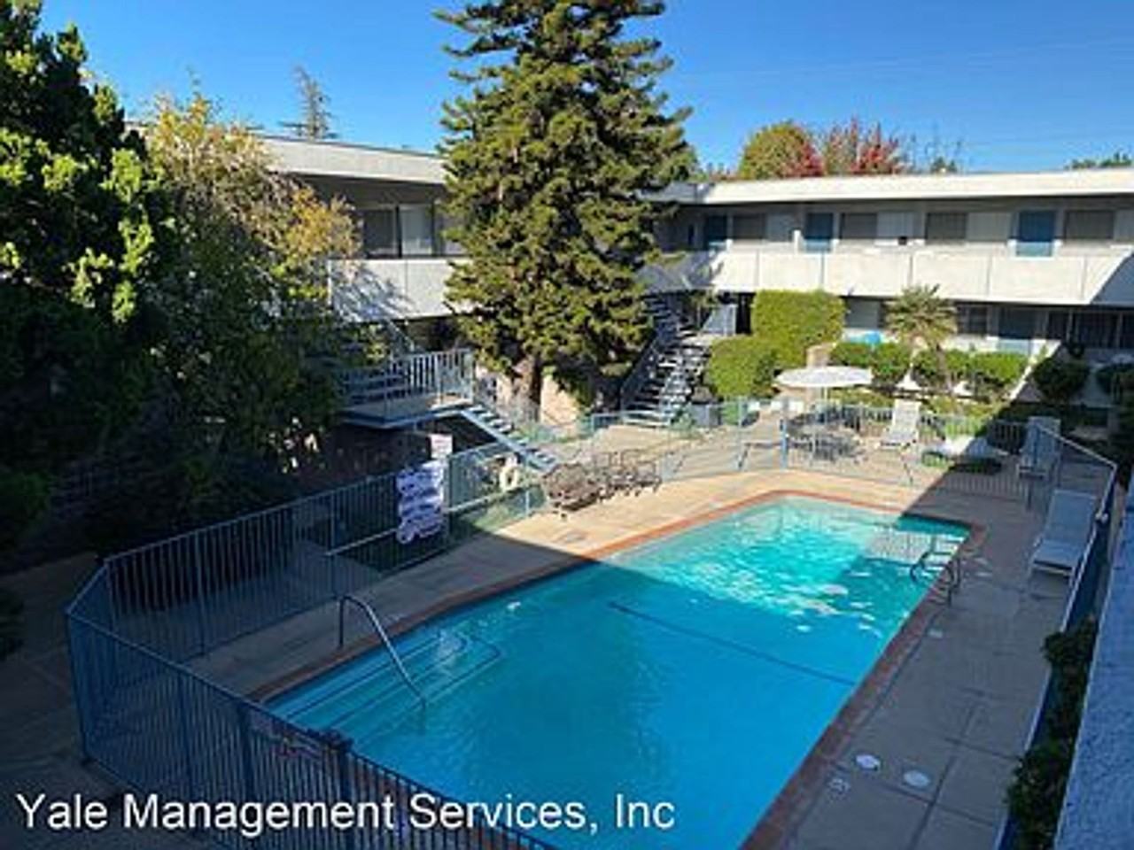8830 Etiwanda Ave - Photo 3 of 34