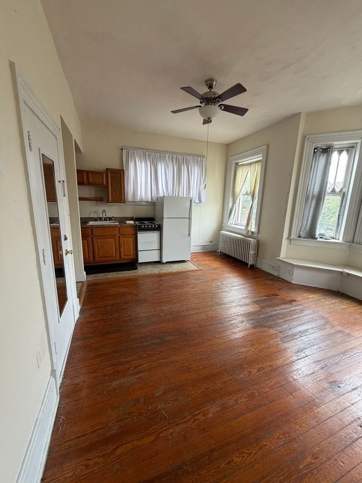 618 Redgate Ave. - Photo 3 of 32
