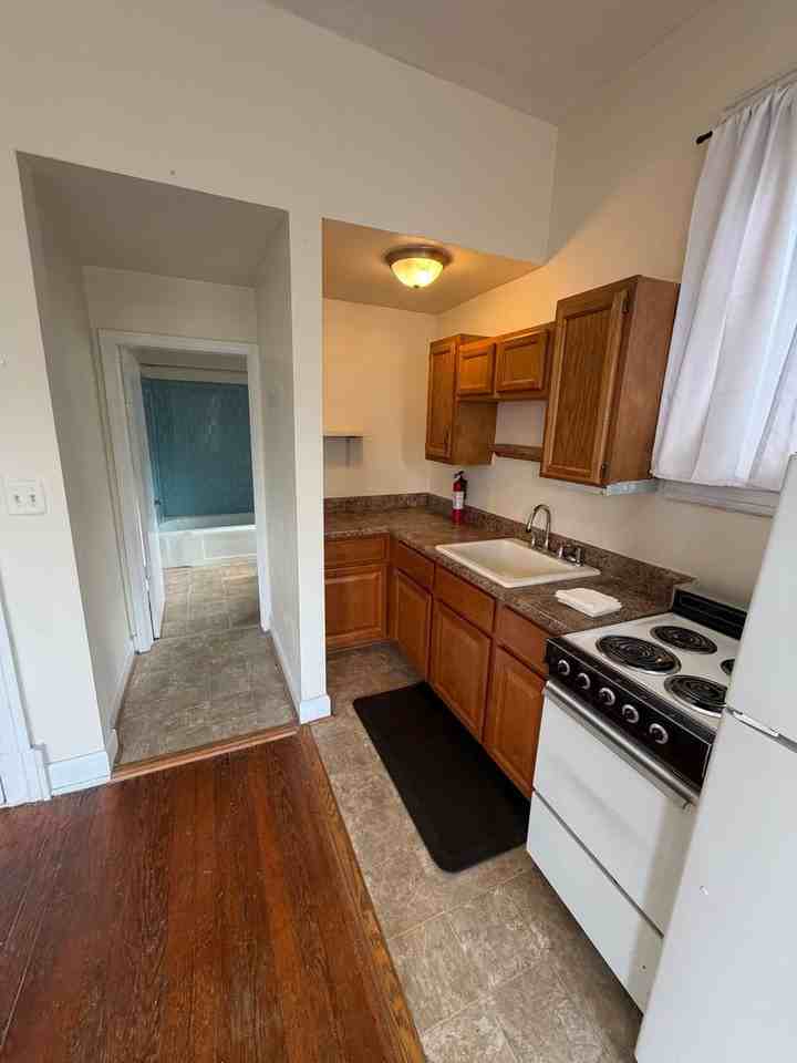 618 Redgate Ave. - Photo 4 of 32